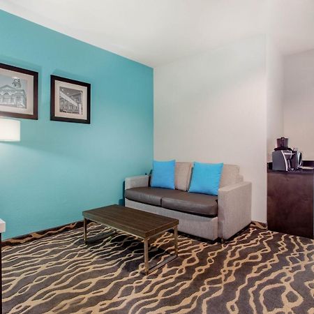 La Quinta Inn & Suites By Wyndham Northlake Ft. Worth Elizabethtown Exteriör bild
