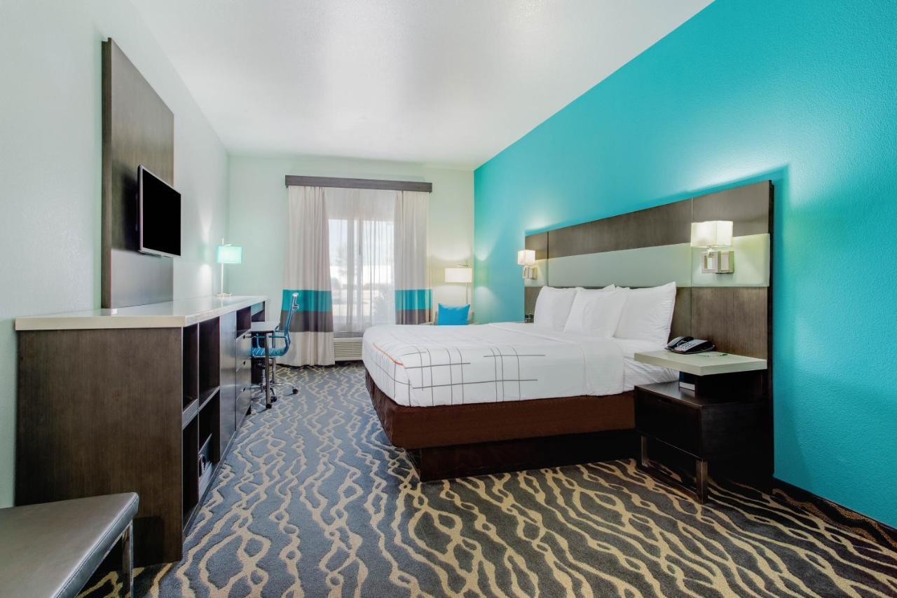 La Quinta Inn & Suites By Wyndham Northlake Ft. Worth Elizabethtown Exteriör bild