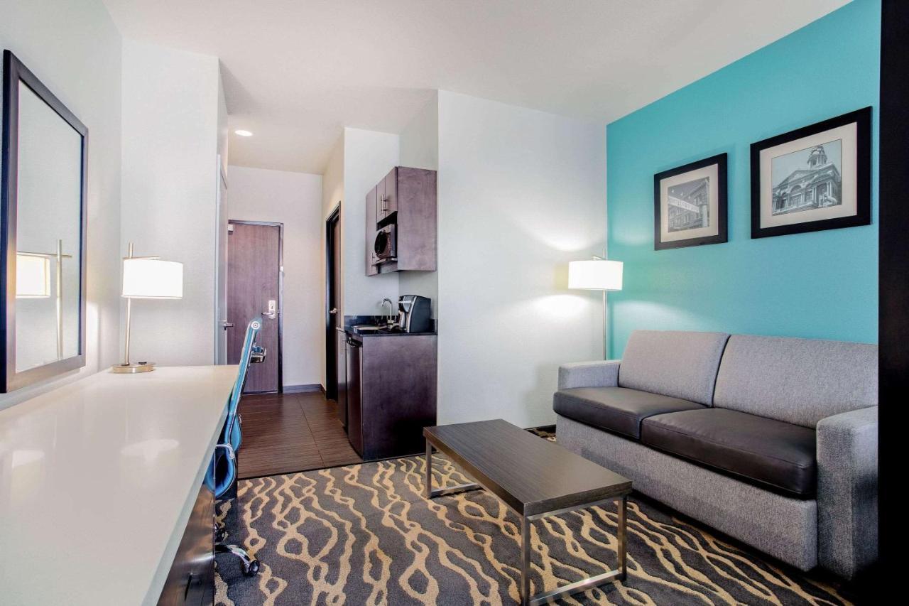 La Quinta Inn & Suites By Wyndham Northlake Ft. Worth Elizabethtown Exteriör bild