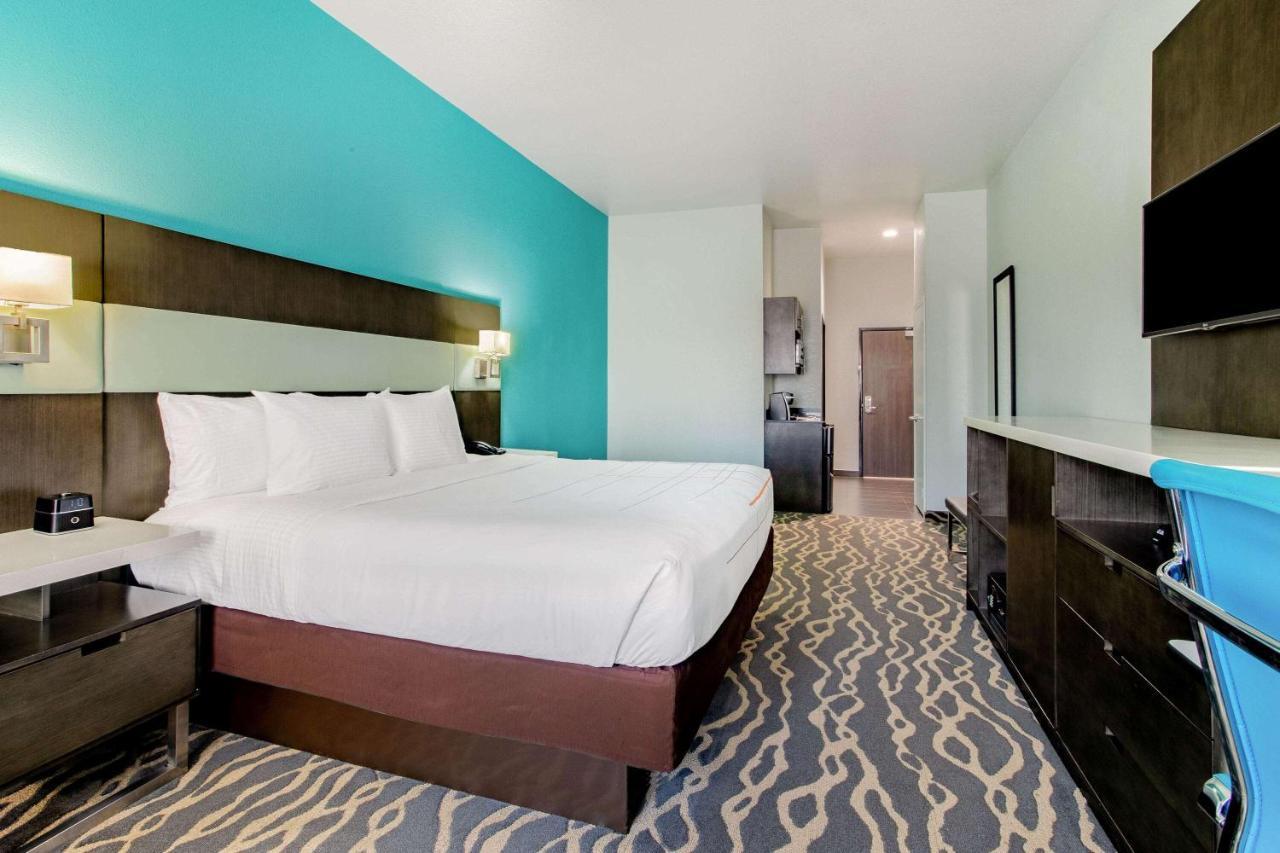 La Quinta Inn & Suites By Wyndham Northlake Ft. Worth Elizabethtown Exteriör bild