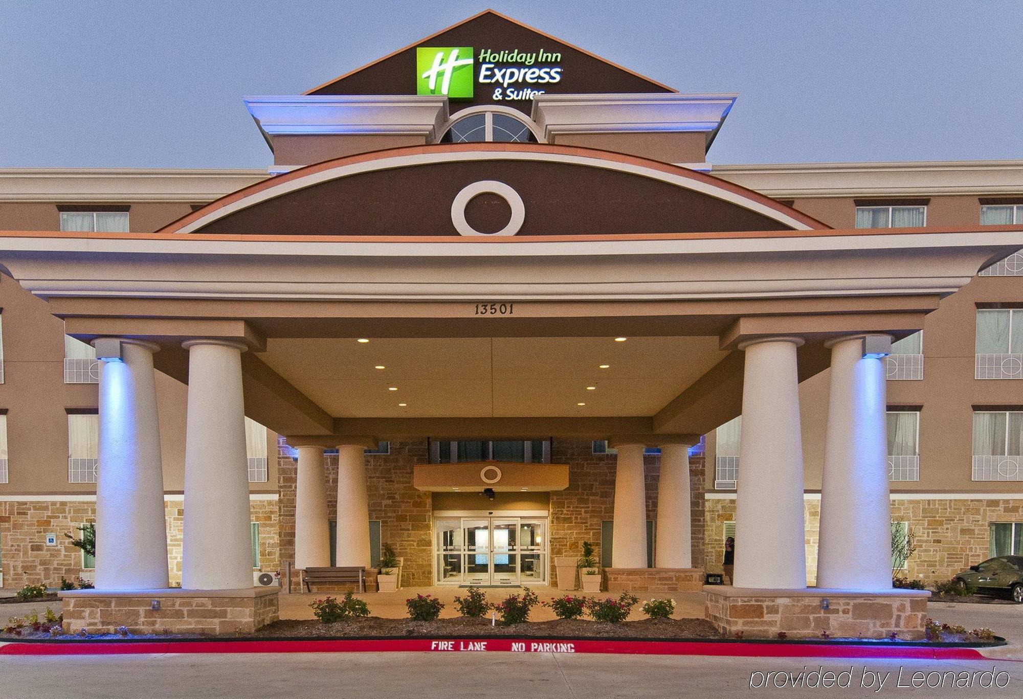 La Quinta Inn & Suites By Wyndham Northlake Ft. Worth Elizabethtown Exteriör bild